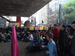 Atos em Rio e São Paulo mobilizam contra o corte de bolsas da CAPES