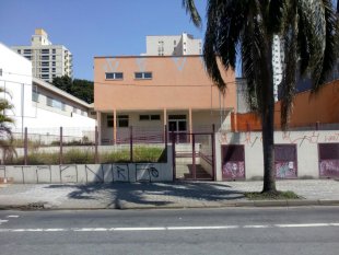 Paulo Serra fecha 7 unidades de saúde e enfrenta primeira grande crise política em Santo André