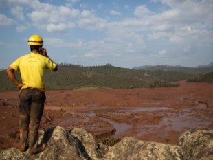 Samarco, impune pela destruição ambiental, deixará trabalhadores sem salário por meses