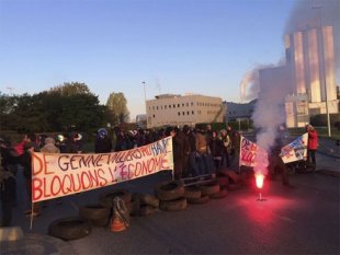 Manifestantes bloqueiam principais portos do país na França