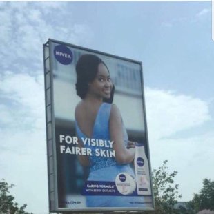 Nivea faz propaganda racista onde a pele negra deve ser embranquecia para ser bela