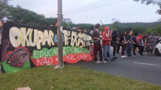 Estudantes do Campus do Vale realizam manifestação em Porto Alegre