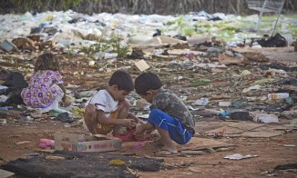 12 de outubro: 9,1 mi de crianças vivem em extrema pobreza, passando fome no dia das crianças