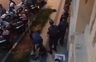 Policial é flagrado em vídeo ao forjar provas contra manifestante