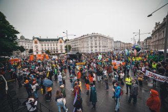 Greve Global pelo clima reúne milhares de manifestantes pelo mundo