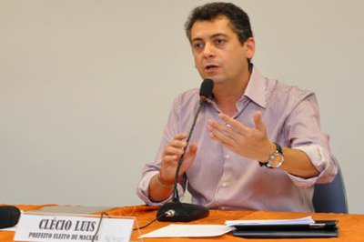 Prefeito do PSOL recorre à justiça contra greve de professores e funcionários municipais