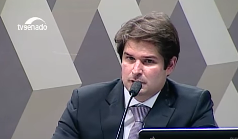 Henrique Ávila sugere punições rigorosas a juízes para apaziguar conflito com o Legislativo