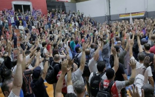 Metroviários de SP derrotam ataques, TRT proíbe coletes e Sindicato encerra mobilização