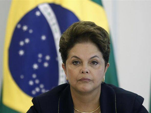 Minutos para o último ato: teatro de resistência Dilma se enfrentará com senadores golpistas 