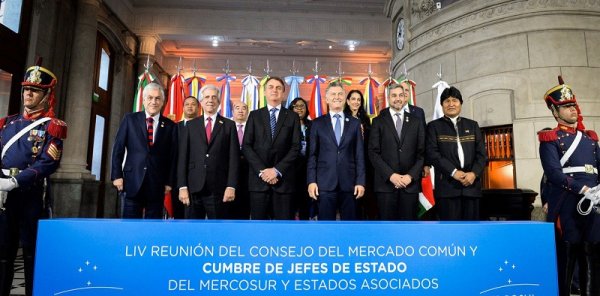 Cúpula do Mercosul: entreguismo e dependência 