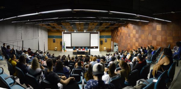 Aula inaugural do Serviço Social da UERJ debate o golpe de 2016 e a saída para crise 