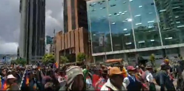Bolivia: Novas manifestações massivas contra o golpe