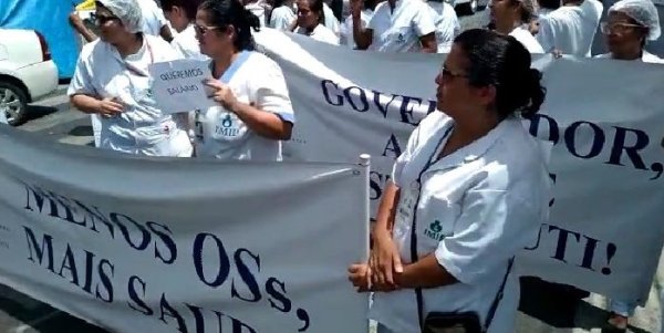 Auxiliares e técnicos em enfermagem continuam greve em Pernambuco