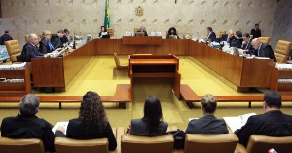 STF aprova terceirização que escraviza, um dia depois de receber aumento para R$ 39 mil