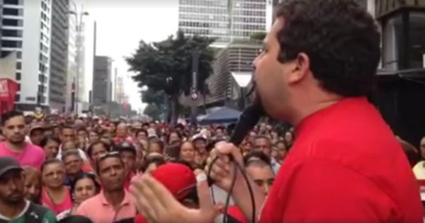 Grande assembleia do MTST decide continuidade da ocupação na Paulista