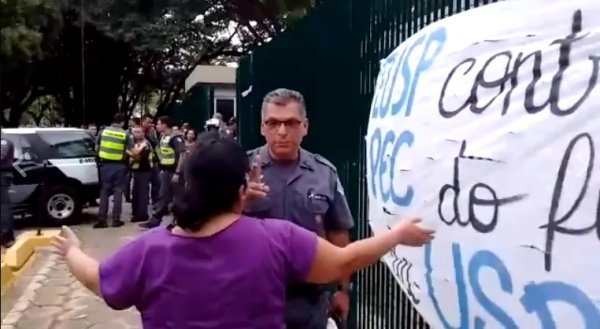 Às vésperas do 8 de março, PM de Alckmin agride mulheres na USP