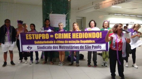 Sindicatos e grupos de mulheres protestam contra estupro e terceirização