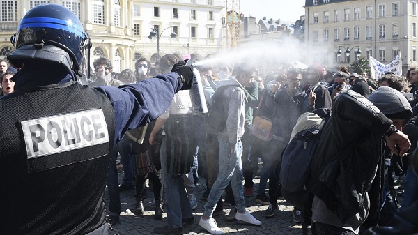 FRANÇA: Um passo a mais na ofensiva autoritária