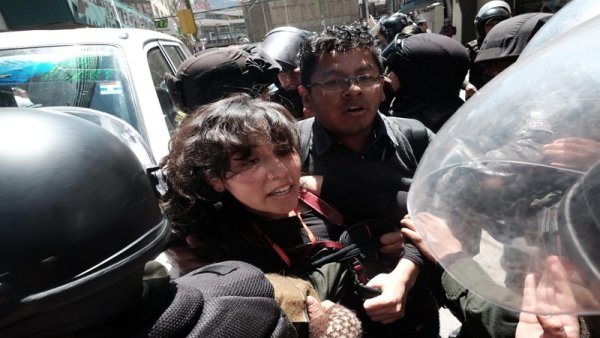 Bolívia: liberdade para Violeta Tamayo e Carlos Cornejo