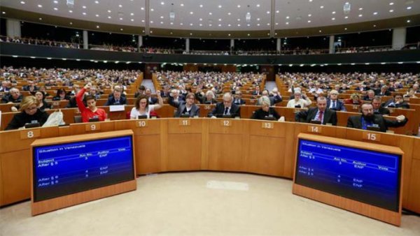 Avança a ofensiva golpista: O parlamento europeu reconhece Guaidó como presidente