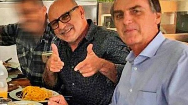 Bolsonaro admite que R$ 89 mil de Queiroz eram para ele: "é propina isso?"