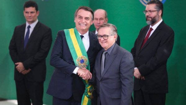 Ministro da Educação de Bolsonaro, Ricardo Vélez, trabalha para censurar reitorias de Universidades Federais