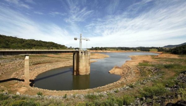 Cantareira entra em 'estado de alerta' e aumenta perigo de crise hídrica 