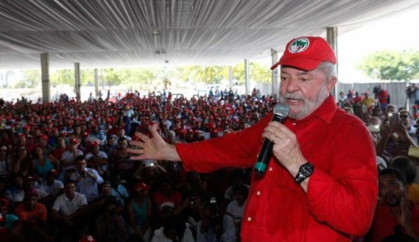 Lula reafirma sua possível candidatura pra 2018 em Encontro do MST