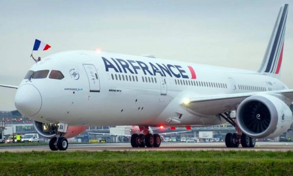 Greve na França contra as reformas de Macron chega aos aeroviários