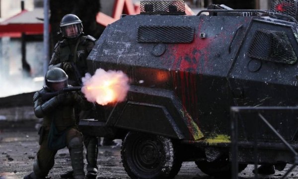 Militares disparam e matam um jovem em Curicó no Chile 