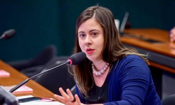 Líder do PSOL na Câmara, Sâmia Bonfim defende apoio ao bloco de Maia com Baleia Rossi (MDB)