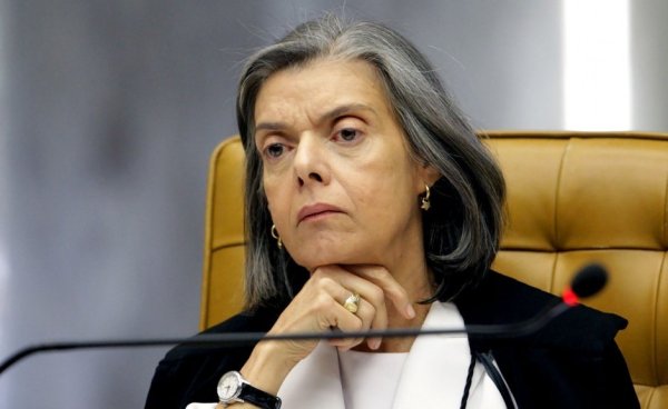 Carmén Lucia suspende nomeação de 900 professores estaduais no Rio de Janeiro