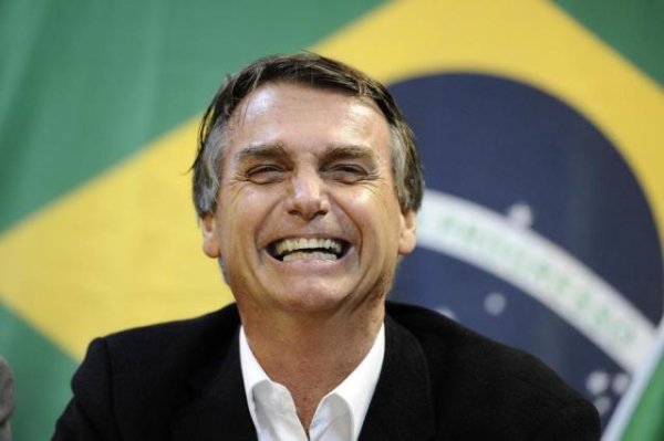 Bolsonaro cogita se aliar a condenado no mensalão em troca de mais espaço em 2018