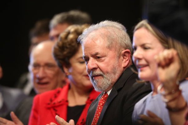Por que o PT não convocou atos massivos contra a prisão arbitrária de Lula?
