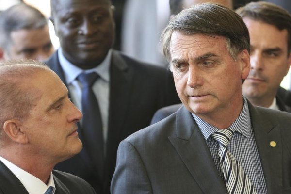 Bolsonaro quer comprar por R$ 10 milhões cada voto na Reforma da Previdência