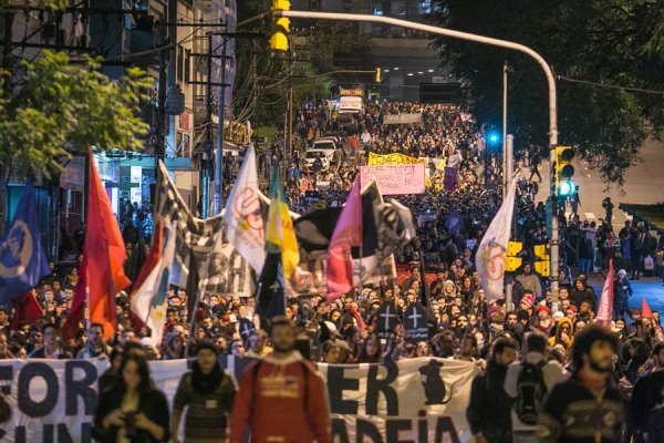 Ato contra o golpe hoje em Porto Alegre, às 18h na Esquina Democrática
