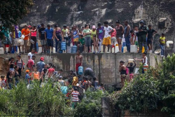 Venezuela: Polícia e grupos paraestatais reprimem protestos por água e eletricidade