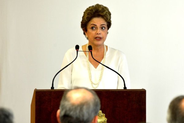 Dilma edita medida provisória para preservar empresas corruptas