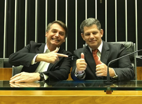 Secretário-geral de Bolsonaro fala de “intervenção” na saúde mantendo corte de gastos