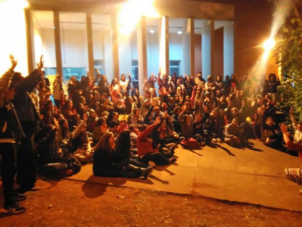 Estudantes de Pedagogia da Unicamp aprovam paralisação de 5 dias em apoio a greve de trabalhadores