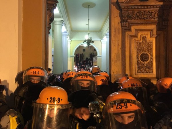 Urgente: Brigada Militar à serviço de Marchezan se prepara para reprimir municipários em greve em Porto Alegre