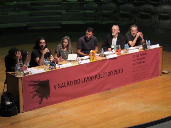 Edison Urbano lança “Brasil: ponto de mutação” no V Salão do Livro Político