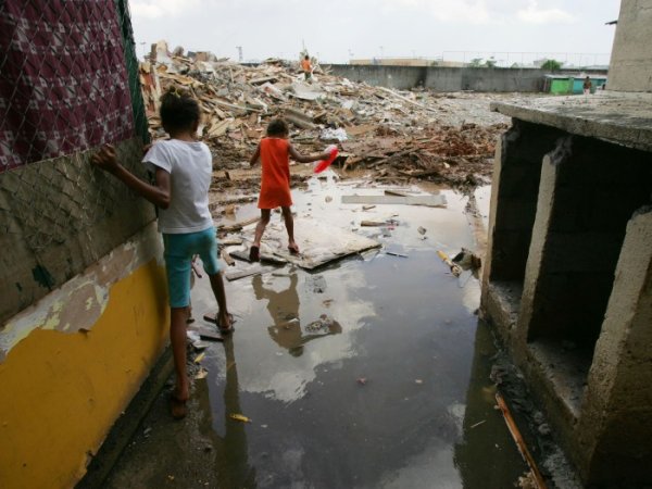 Com 31 milhões de brasileiros sem água, o governo "lava as mãos" para a vida dessa população