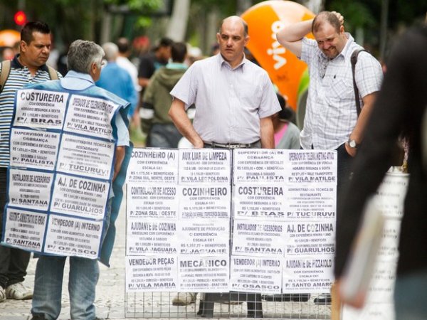 Brasil perdeu, até novembro, 540 mil postos de trabalho com carteira assinada